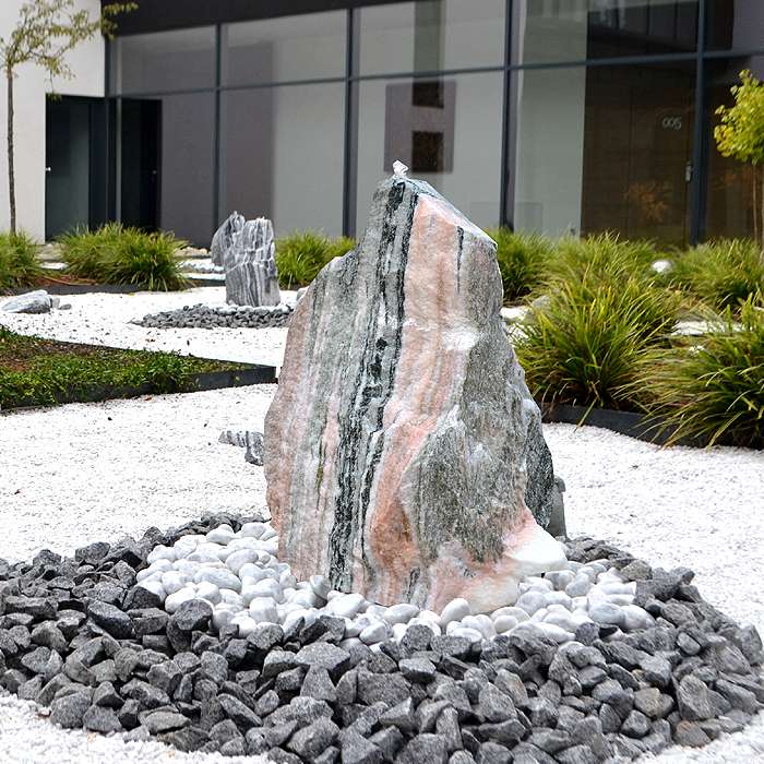 Boule granit pour décoration design pour votre jardin - Point Jardin